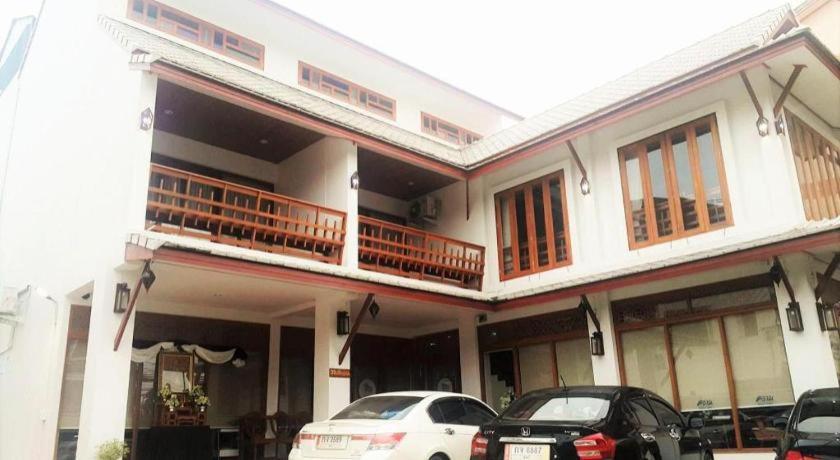 The Indigo House Phrae Hotel Exterior photo